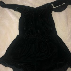 NWT Victoria’s Secret velvet romper 😍